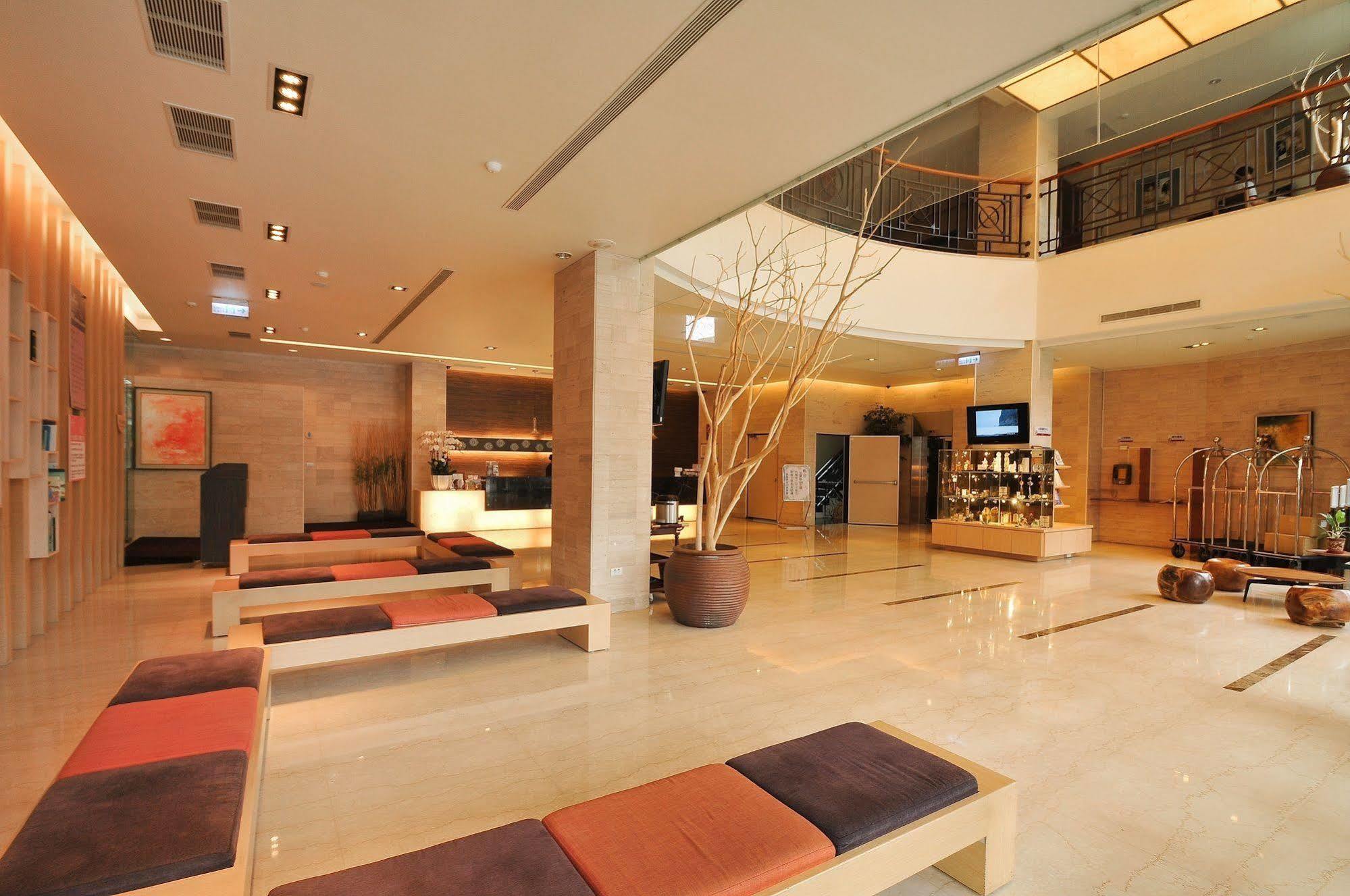Crownshine Resort Jiaoxi Exteriör bild